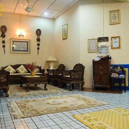 Teratak Ibunda Guest House Кота-Бару Экстерьер фото